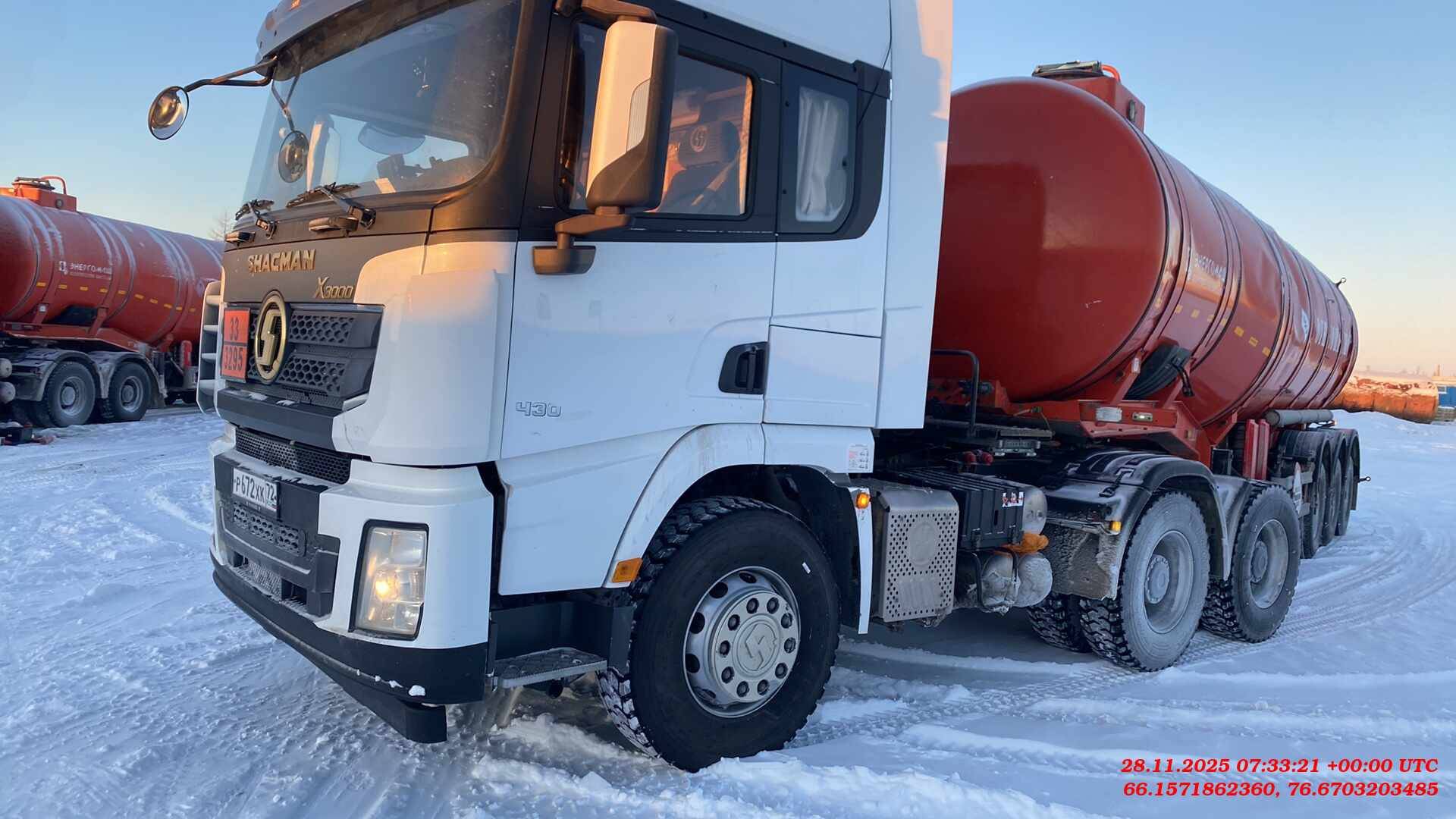 Shacman SX42584V324,  271 697 км, 2022 года в лизинг