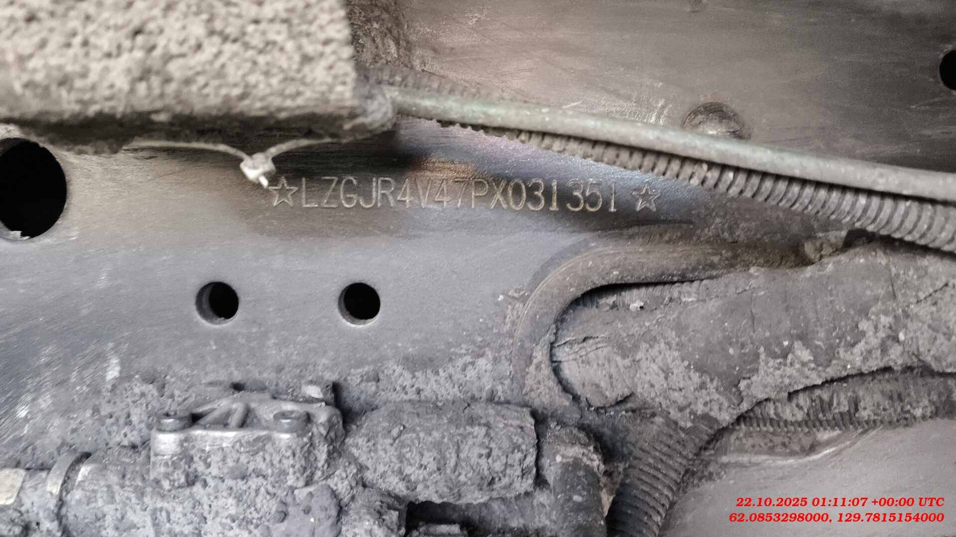 Shacman SX32586V384,  130 000 км, 2023 года