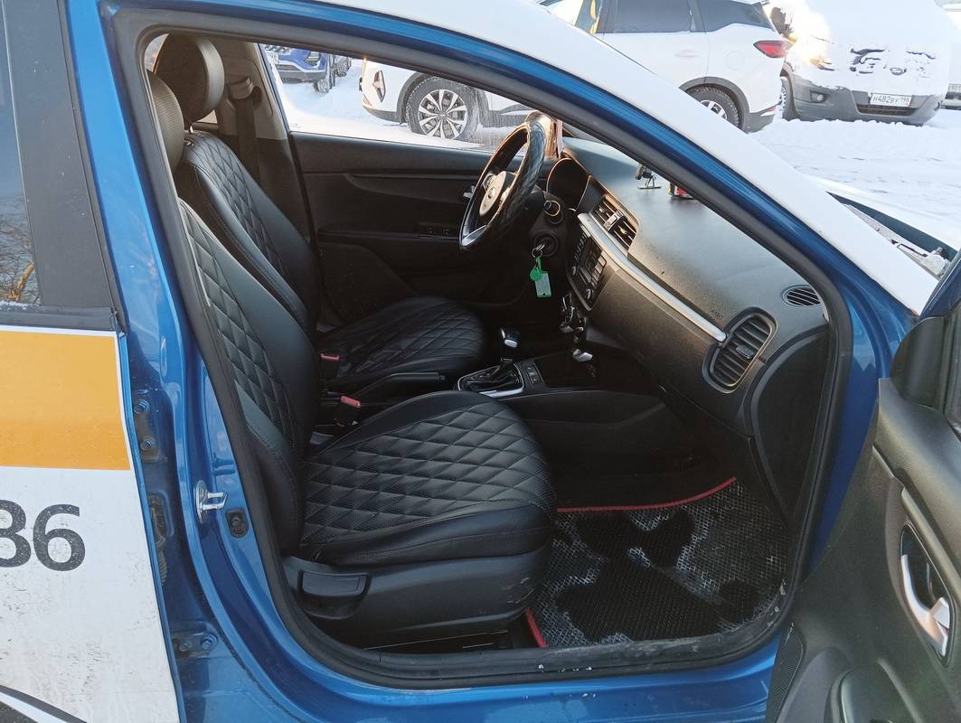 KIA Rio X-Line,  251 112 км, 2019 года в лизинг