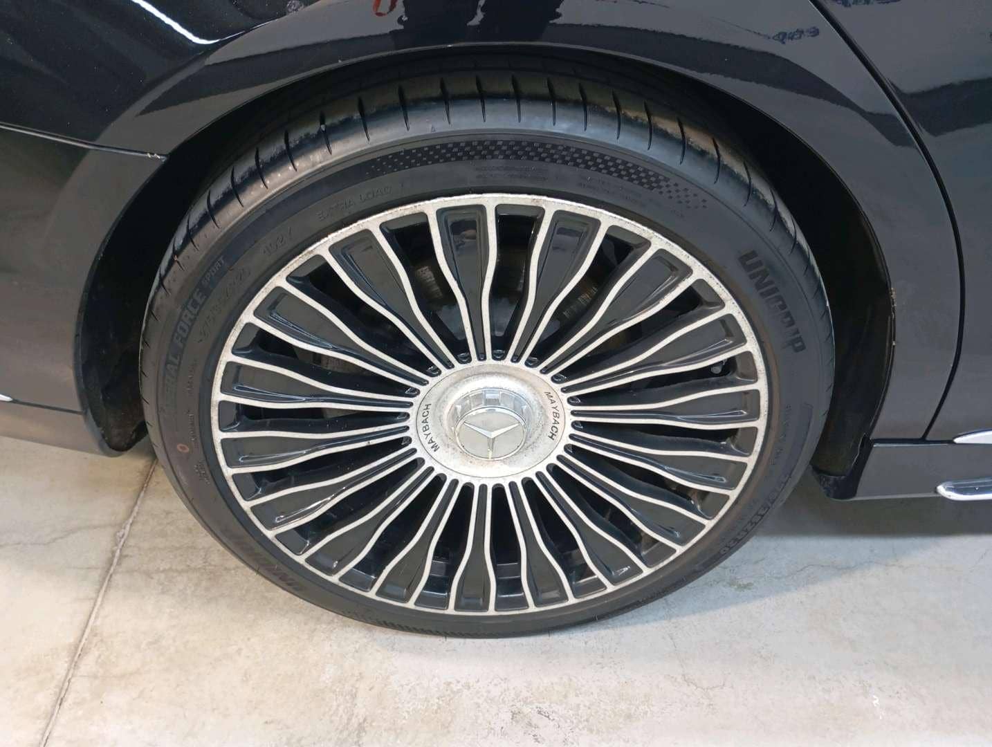 Mercedes-Benz S седан,  289 295 км, 2018 года в лизинг