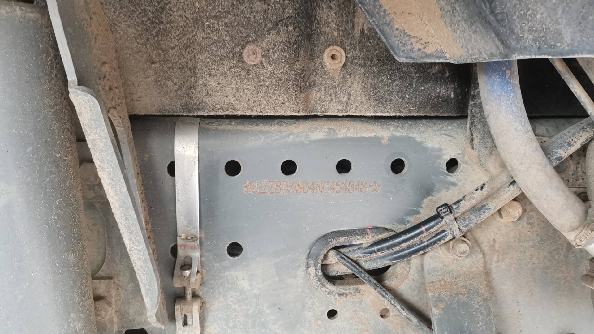 Sitrak ZZ3316V386ME,  33 869 км, 2022 года