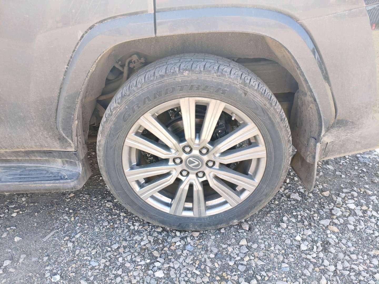 Lexus LX 600,  96 307 км, 2023 года в лизинг