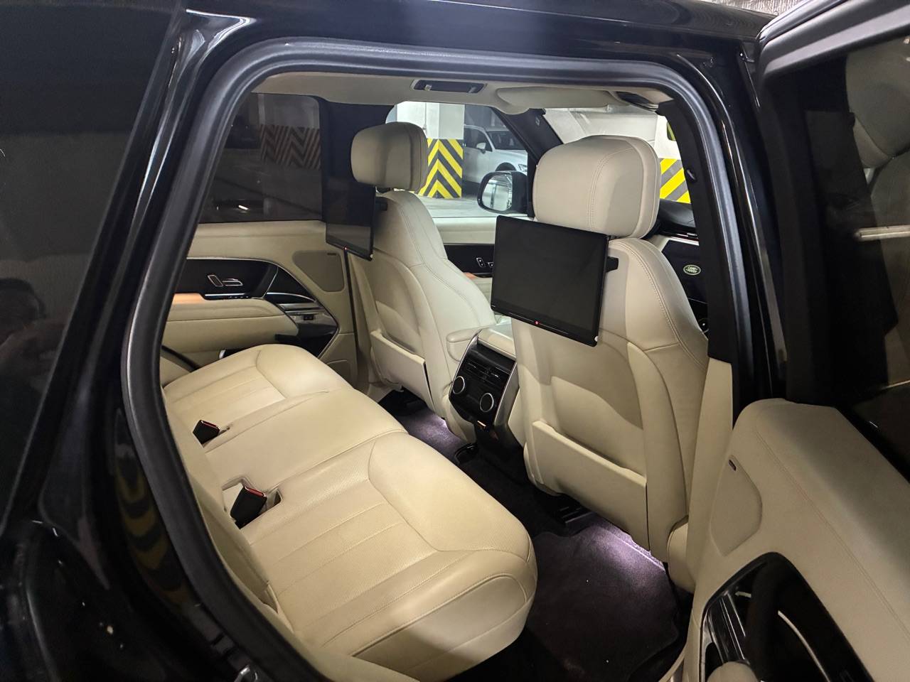 Land Rover Range Rover,  99 426 км, 2023 года в лизинг