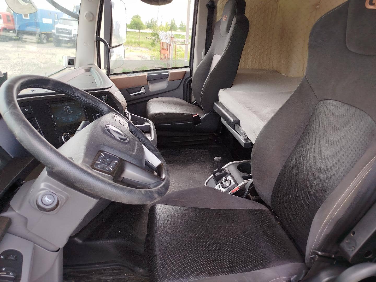 DongFeng GX DFH4180 4x2,  593 393 км, 2024 года в лизинг