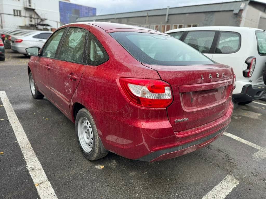 Lada Granta седан Классик 24 Кондиционер 1.6 90 л.с. МТ (Classic 24 Кондиционер)
