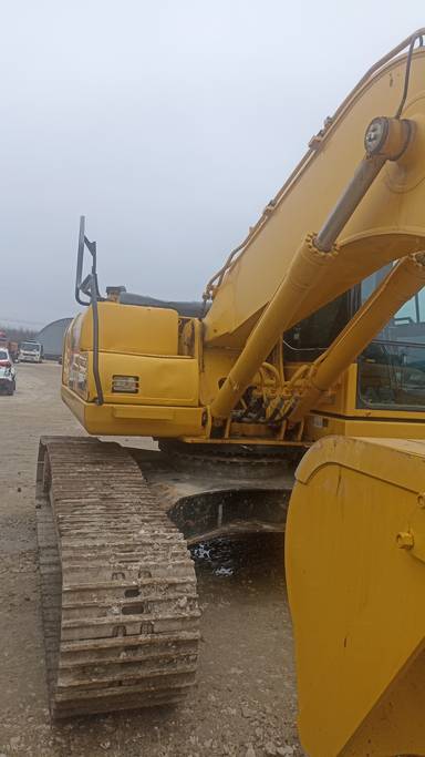 KOMATSU PC220-8MO