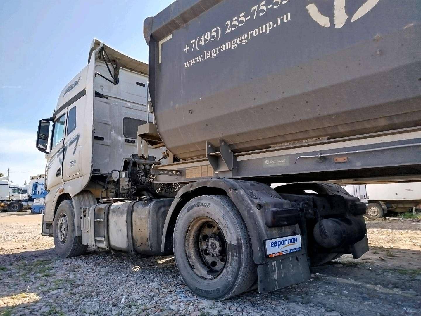 FAW CA4180P77K25E5 4x2,  399 560 км, 2023 года в лизинг