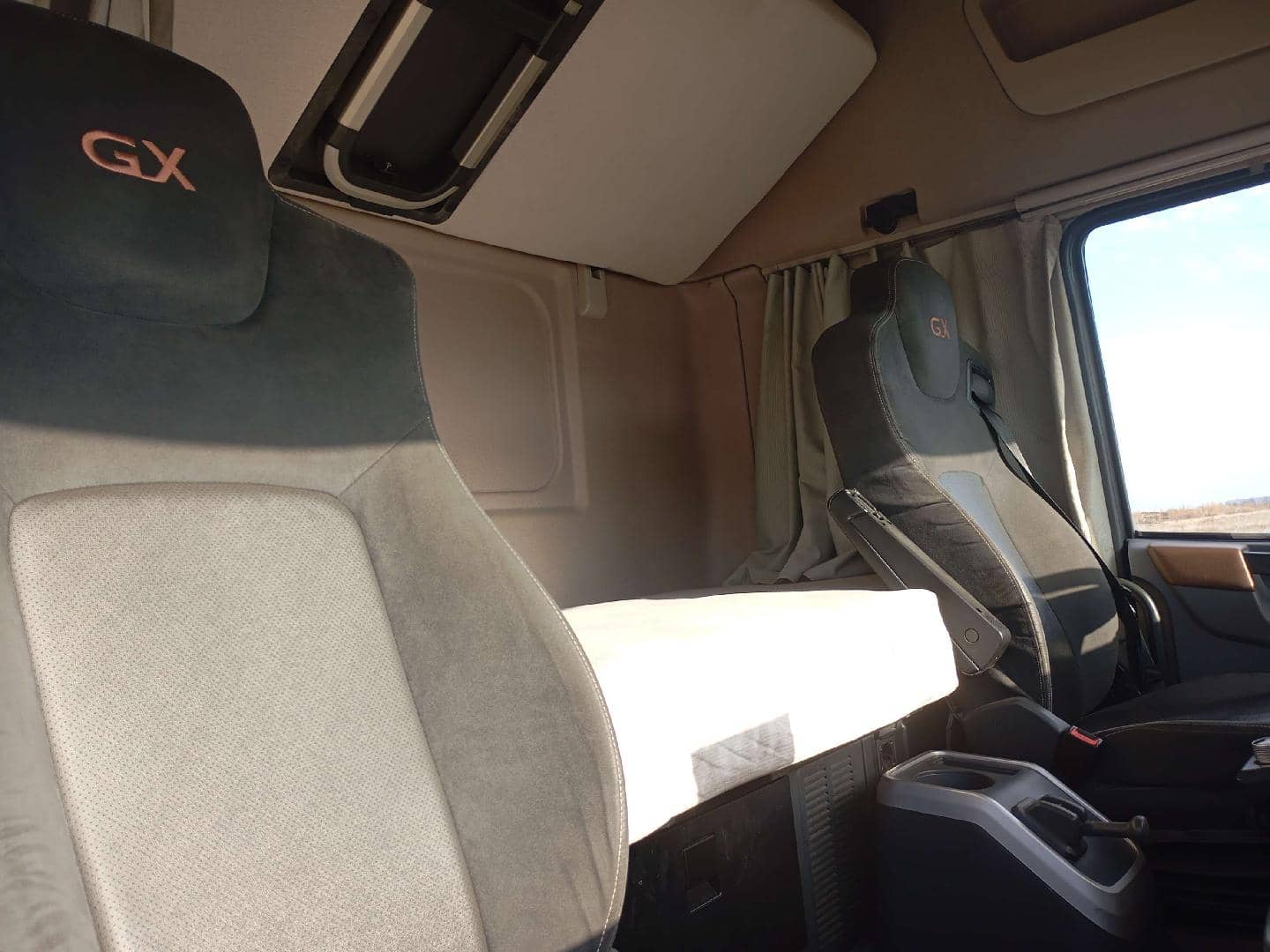 DongFeng DFH4180 4x2,  334 305 км, 2023 года в лизинг