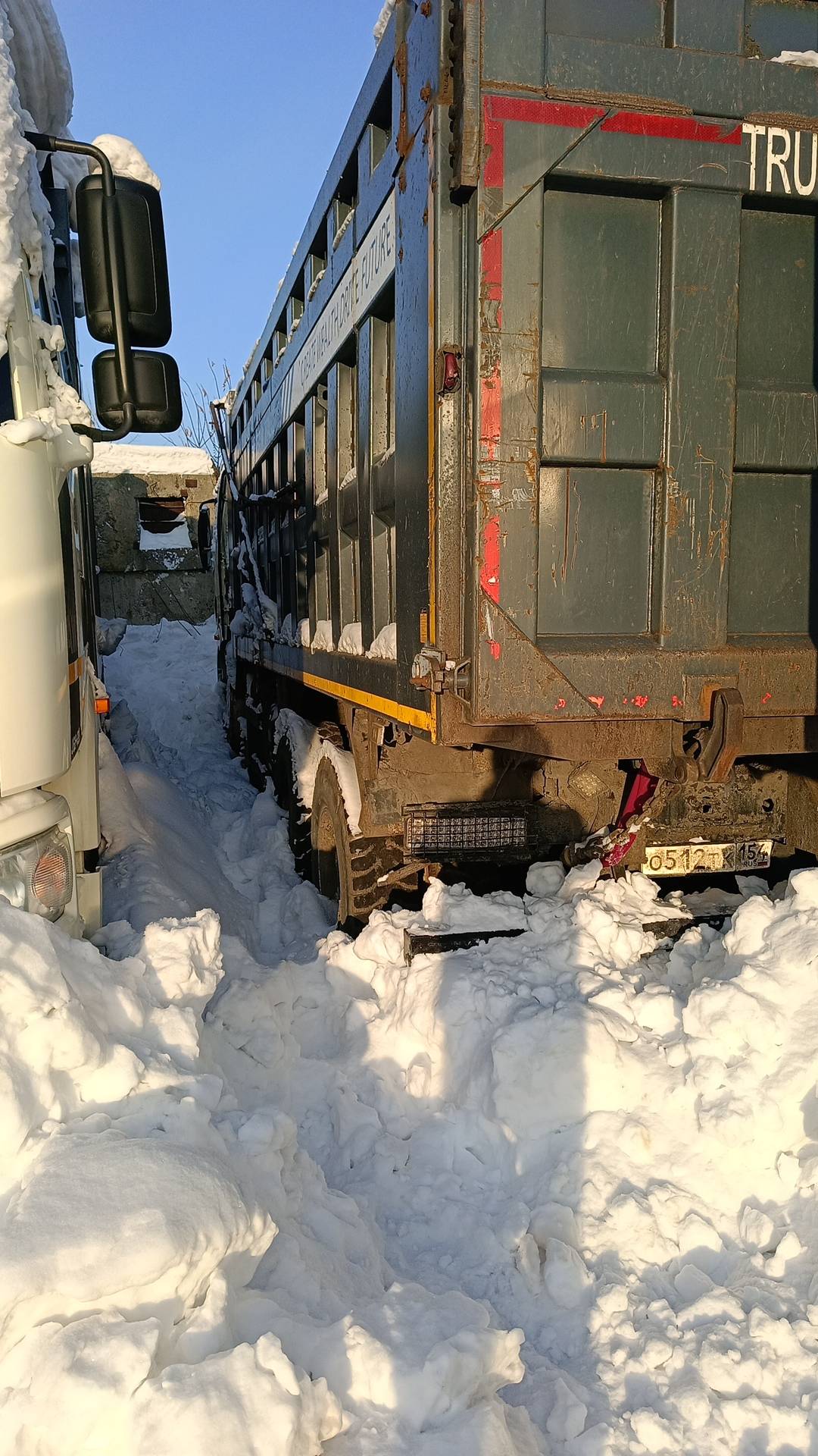 FAW CA3310P66K24T4E5 8х4,  170 000 км, 2023 года в лизинг