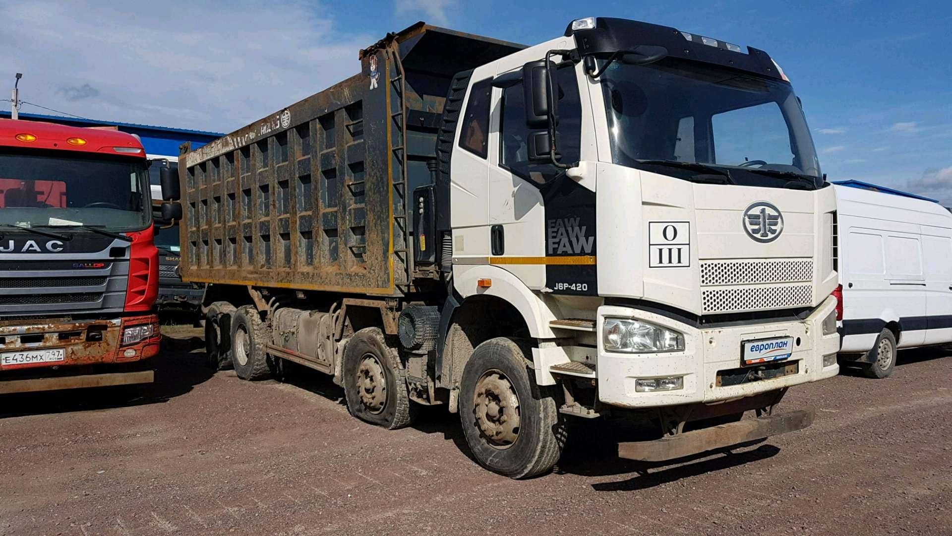 FAW CA3310P66K24T4E5 8х4,  172 087 км, 2021 года в лизинг