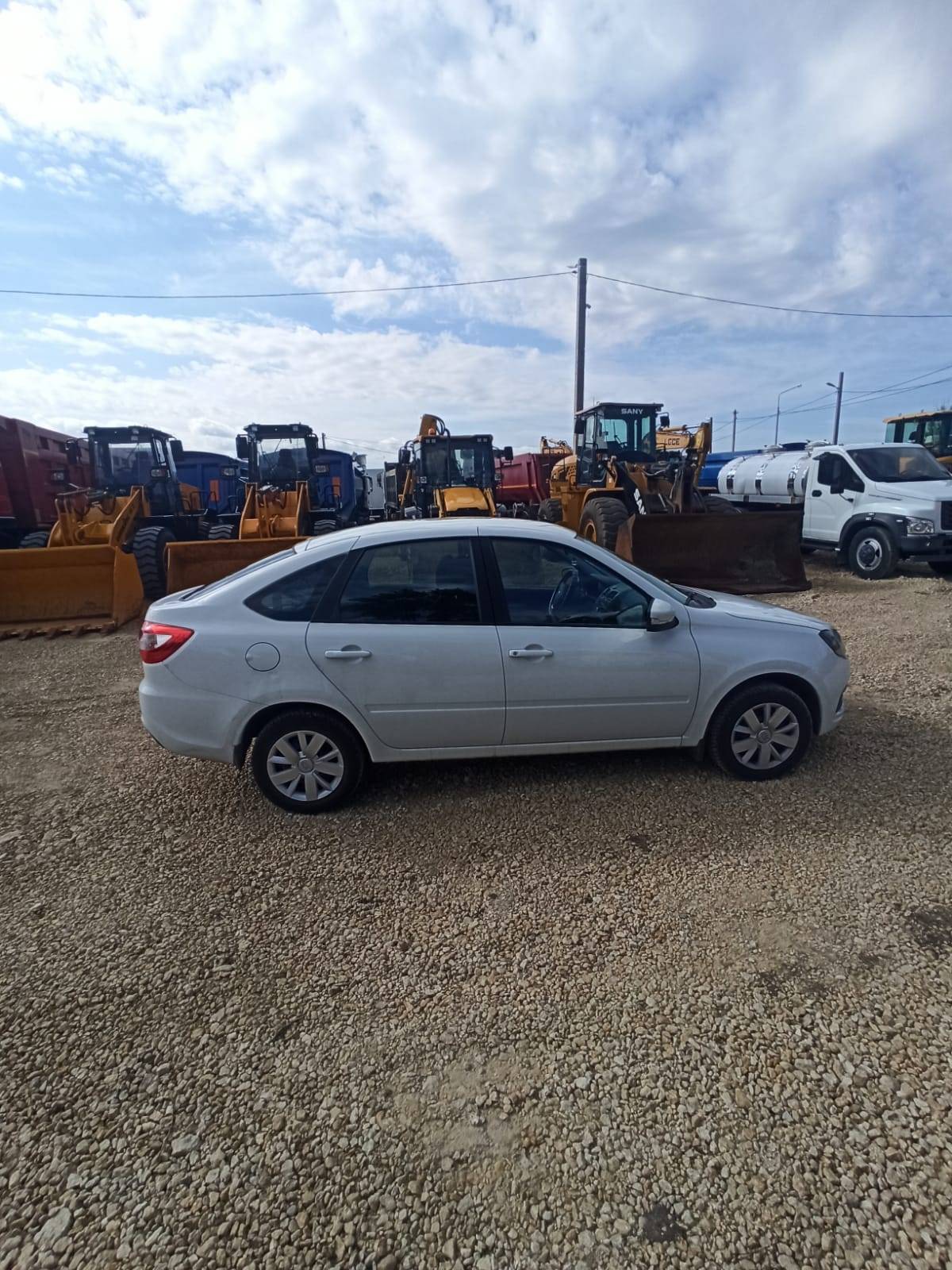 Lada Granta лифтбек,  23 545 км, 2023 года в лизинг