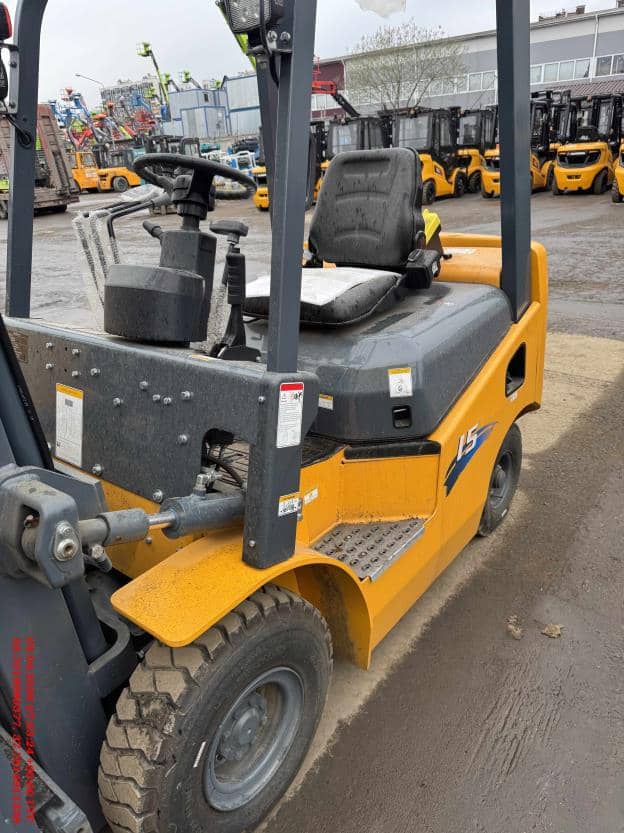 Aurora Forklift CPCD15