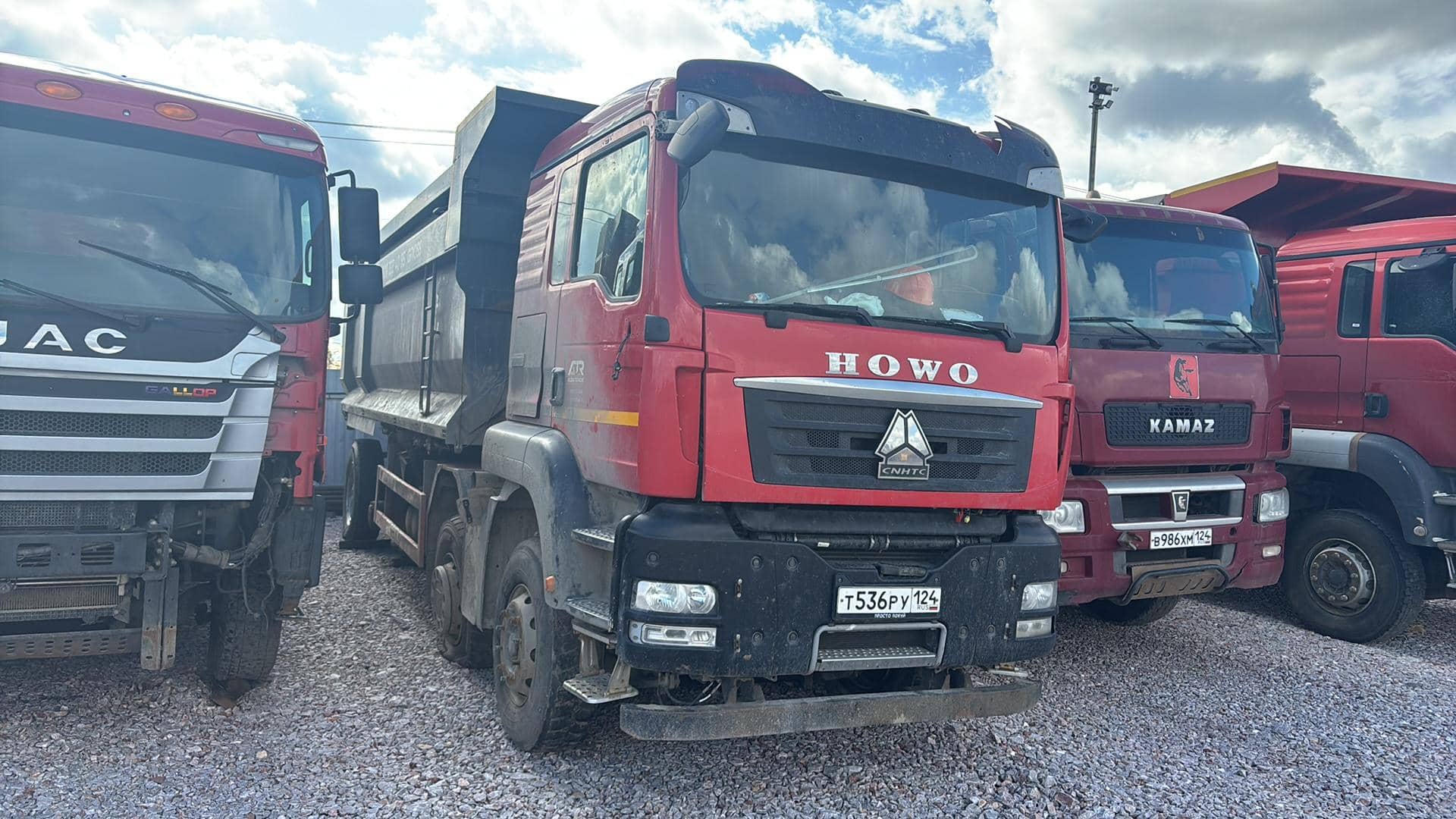 HOWO ZZ3317V386GE1 8х4,  150 000 км, 2023 года