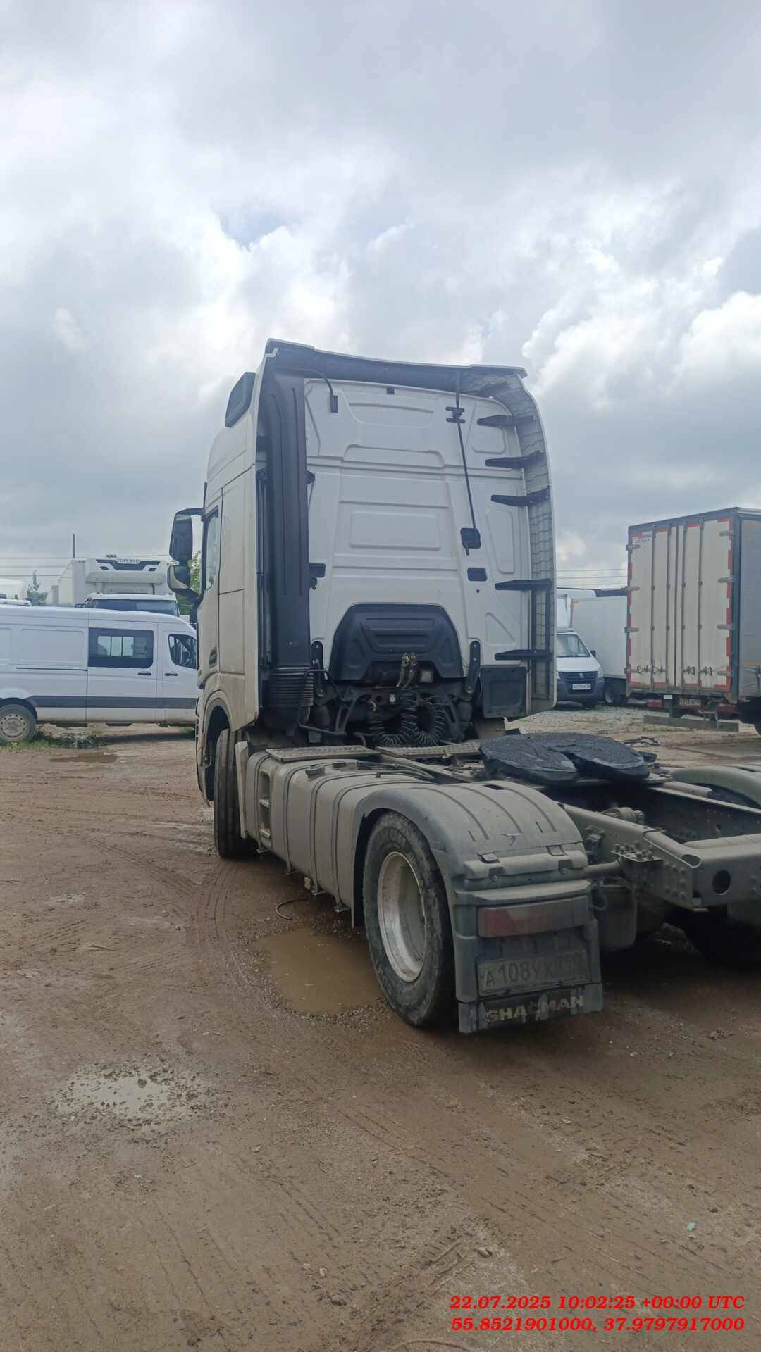 Shacman SX4188YY381,  724 134 км, 2023 года в лизинг