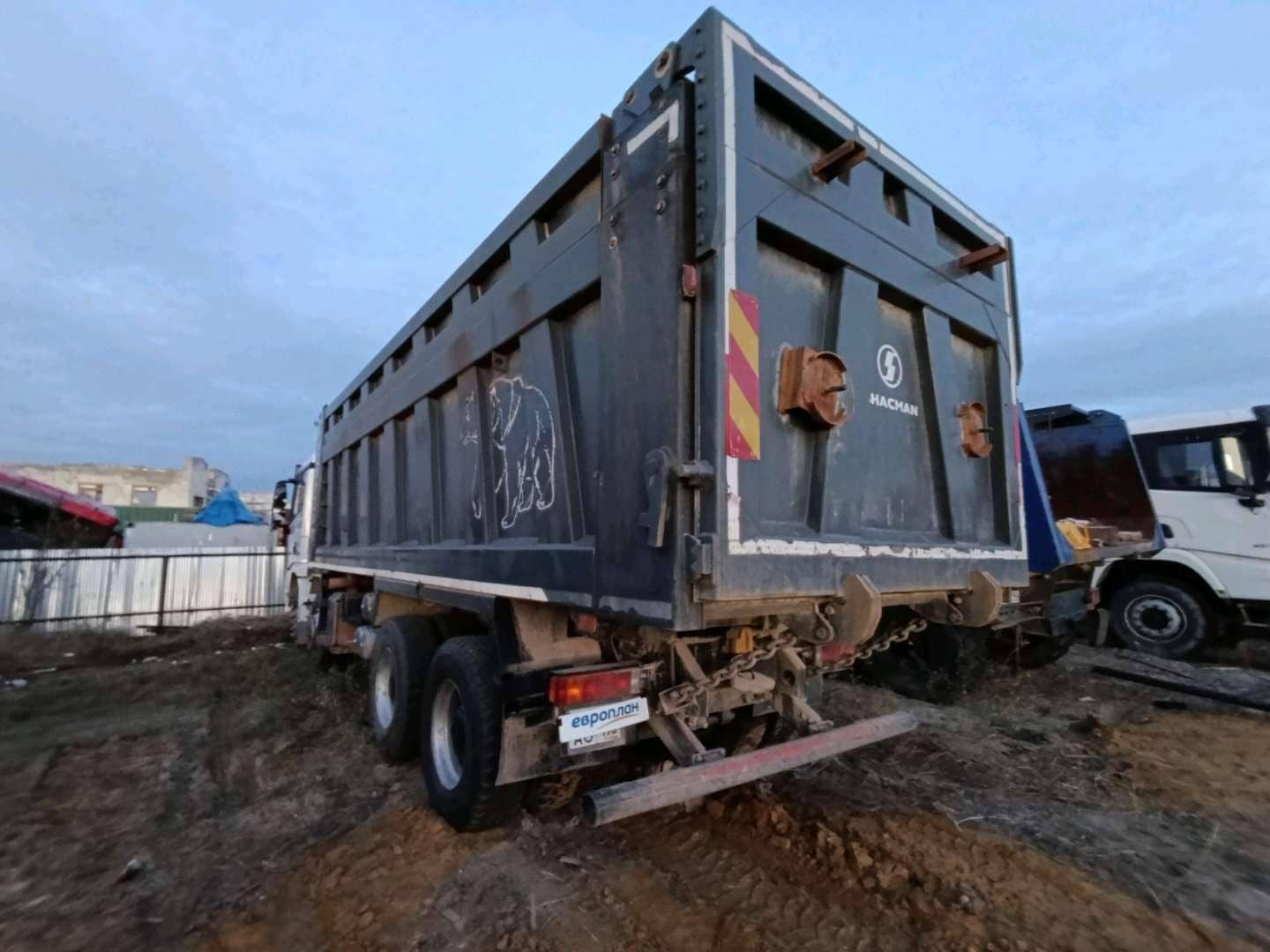 Shacman SX331863366 (скальный кузов),  46 139 км, 2024 года в лизинг
