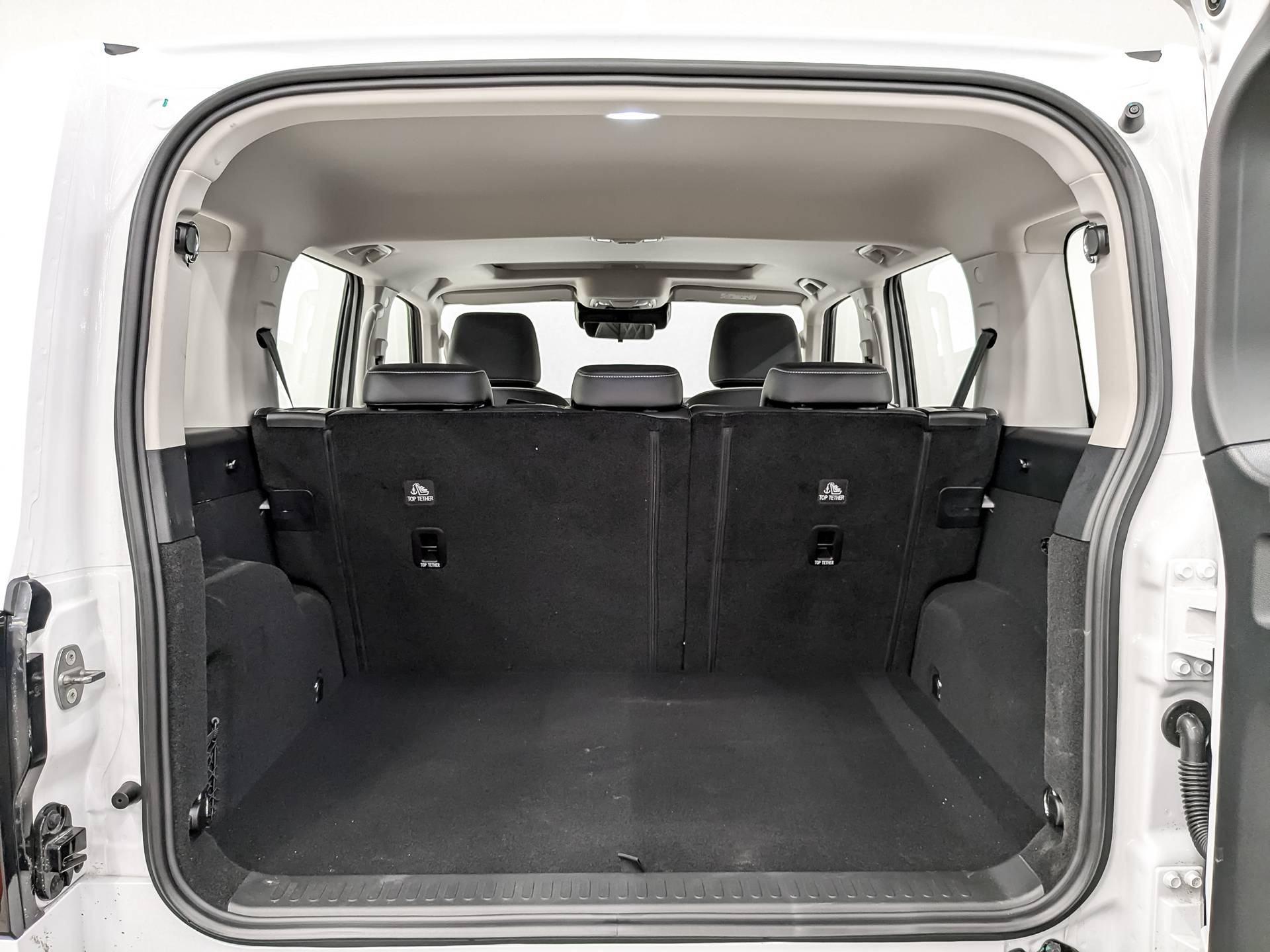 Tank 300 City Adventure 2.0 8AT 4WD