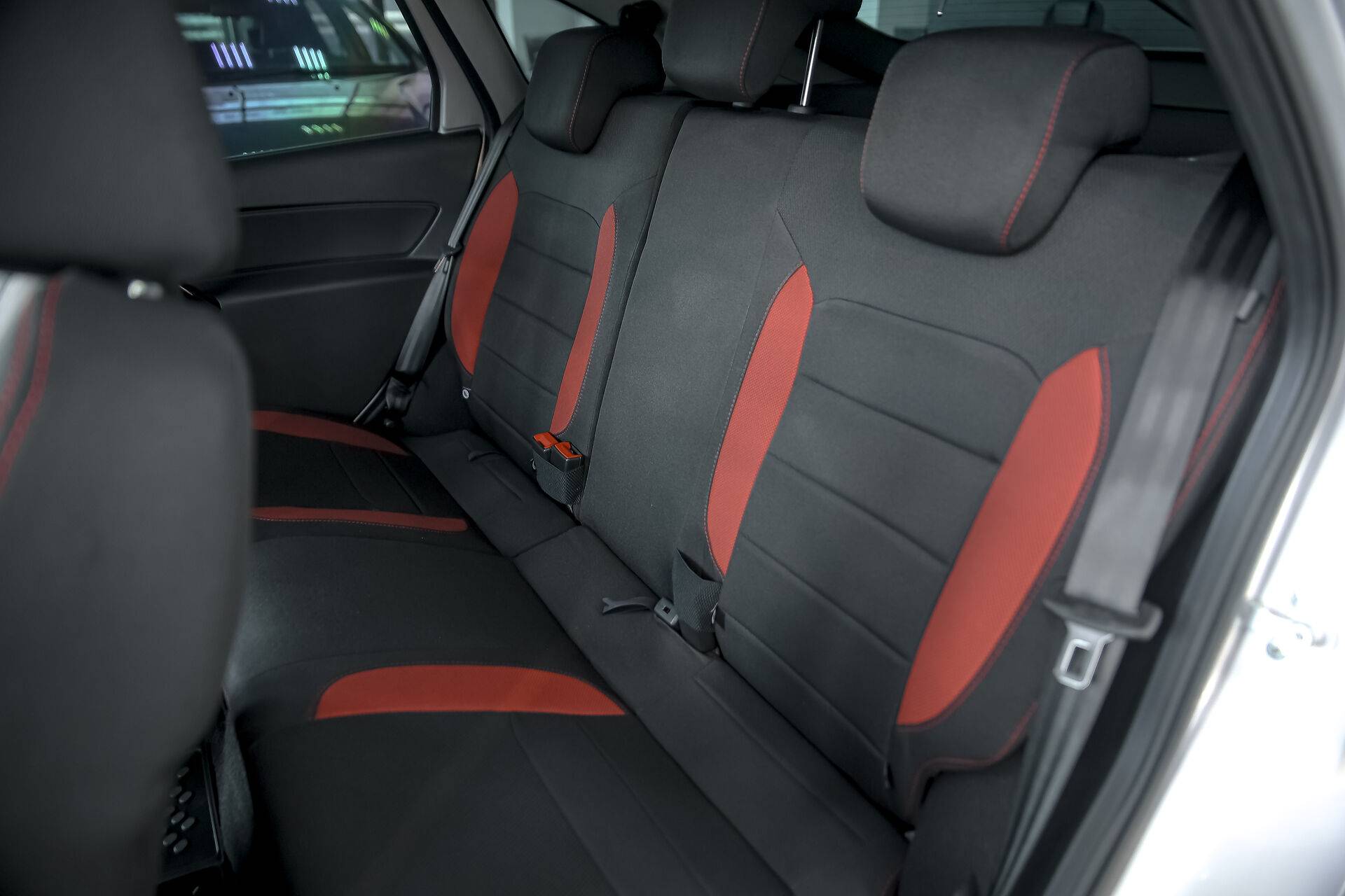 Lada Granta Sportline седан Comfort 24 1.6 106hp 5MT