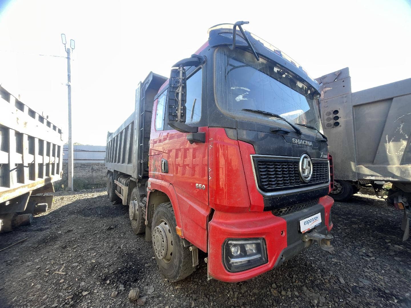 Shacman SX331863366 (скальный кузов),  107 950 км, 2024 года в лизинг
