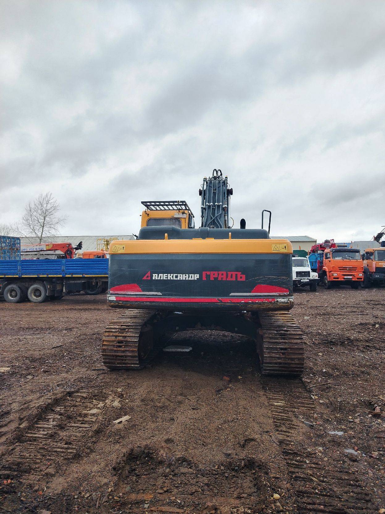 Hyundai R260LC-9S, 2022 года в лизинг