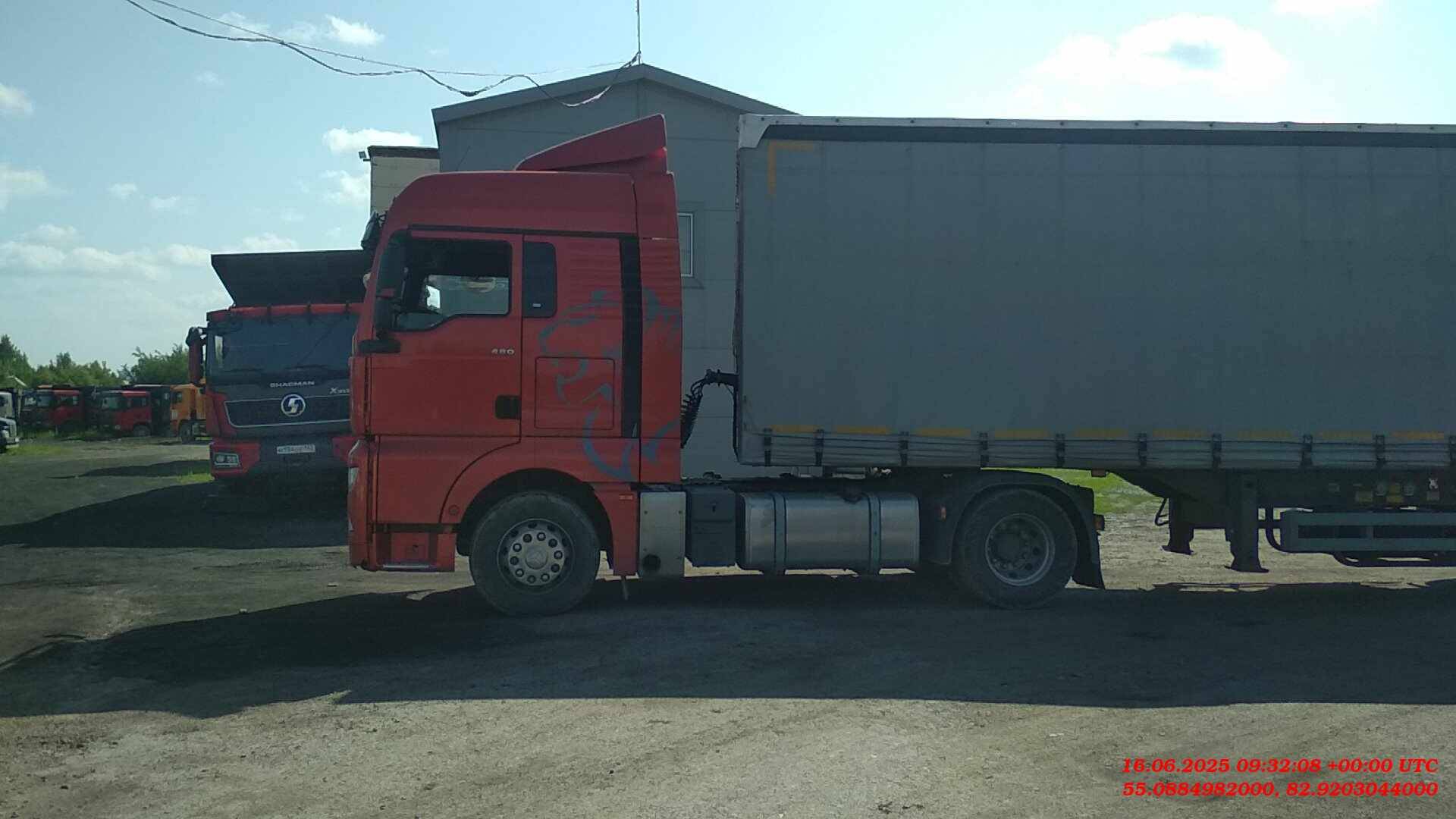 Sitrak C7H 4x2 ZZ4186V361HE,  489 899 км, 2022 года в лизинг