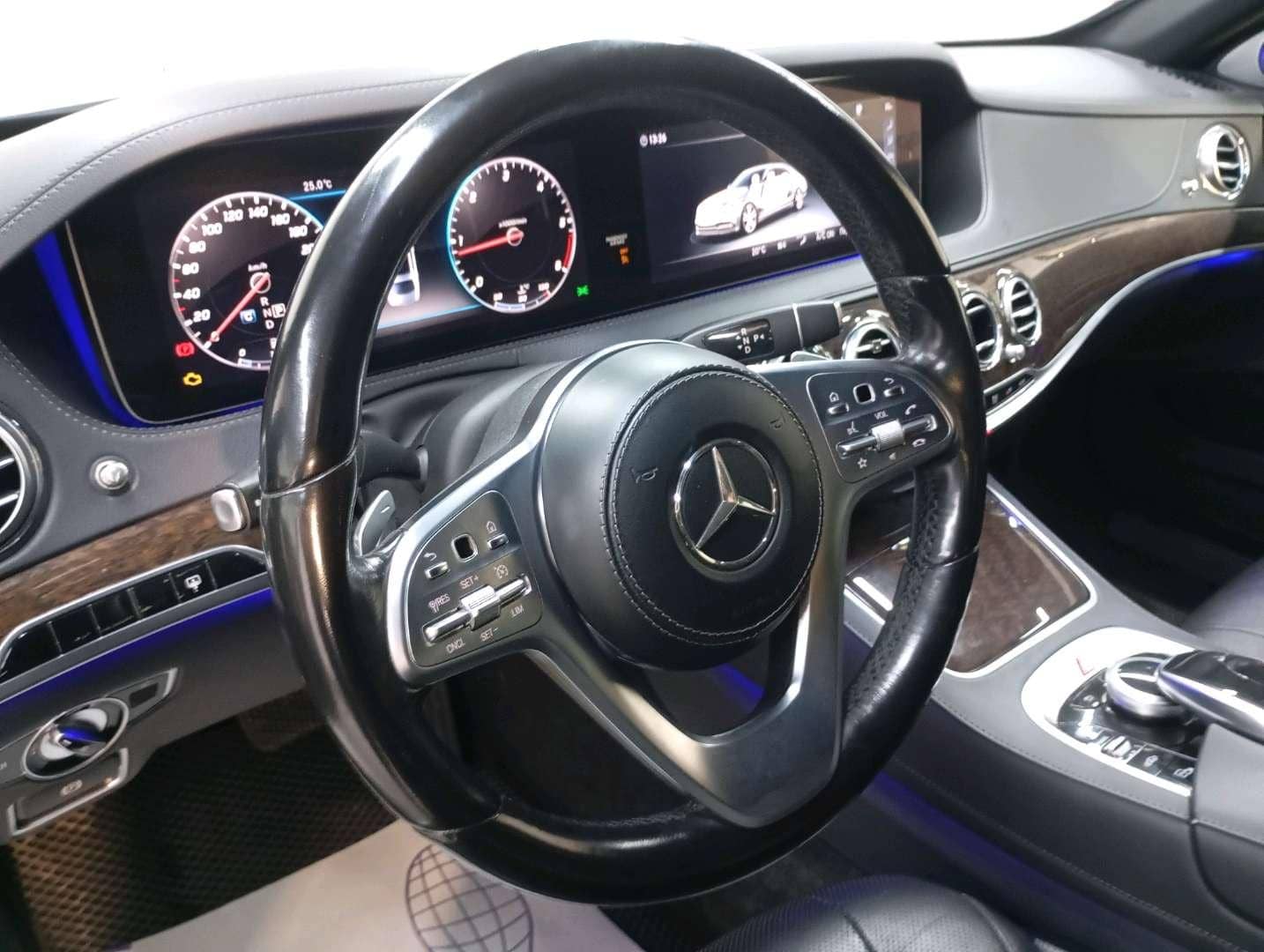 Mercedes-Benz S седан,  289 295 км, 2018 года в лизинг