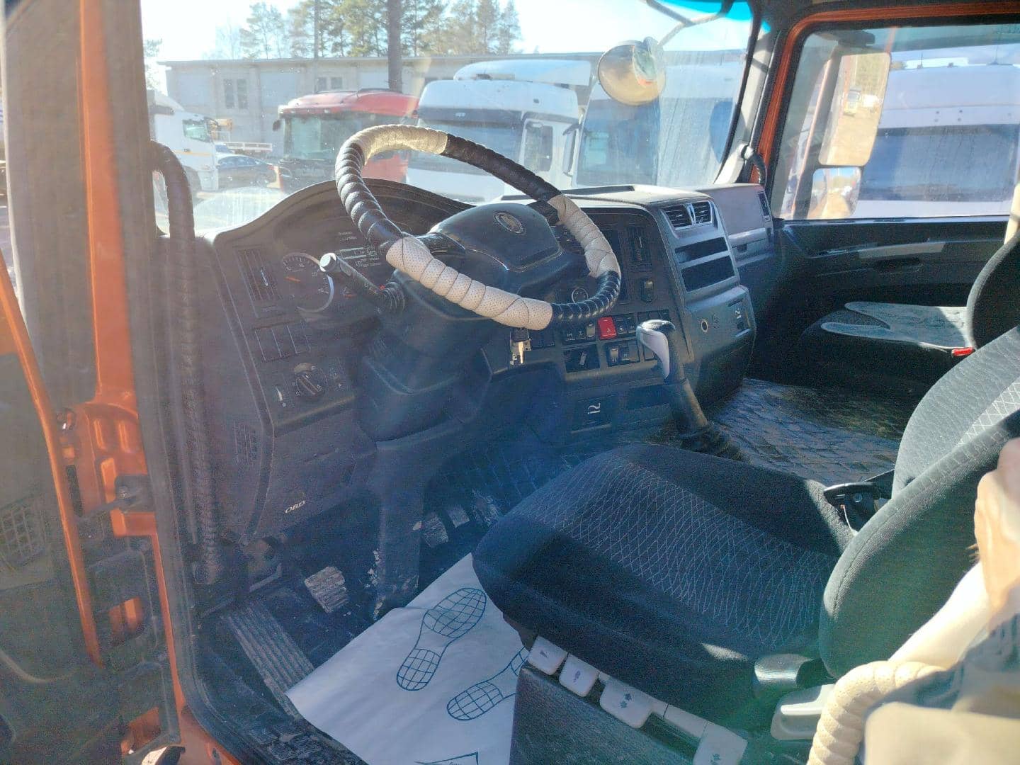 Shacman SX42584W324C,  338 775 км, 2022 года в лизинг