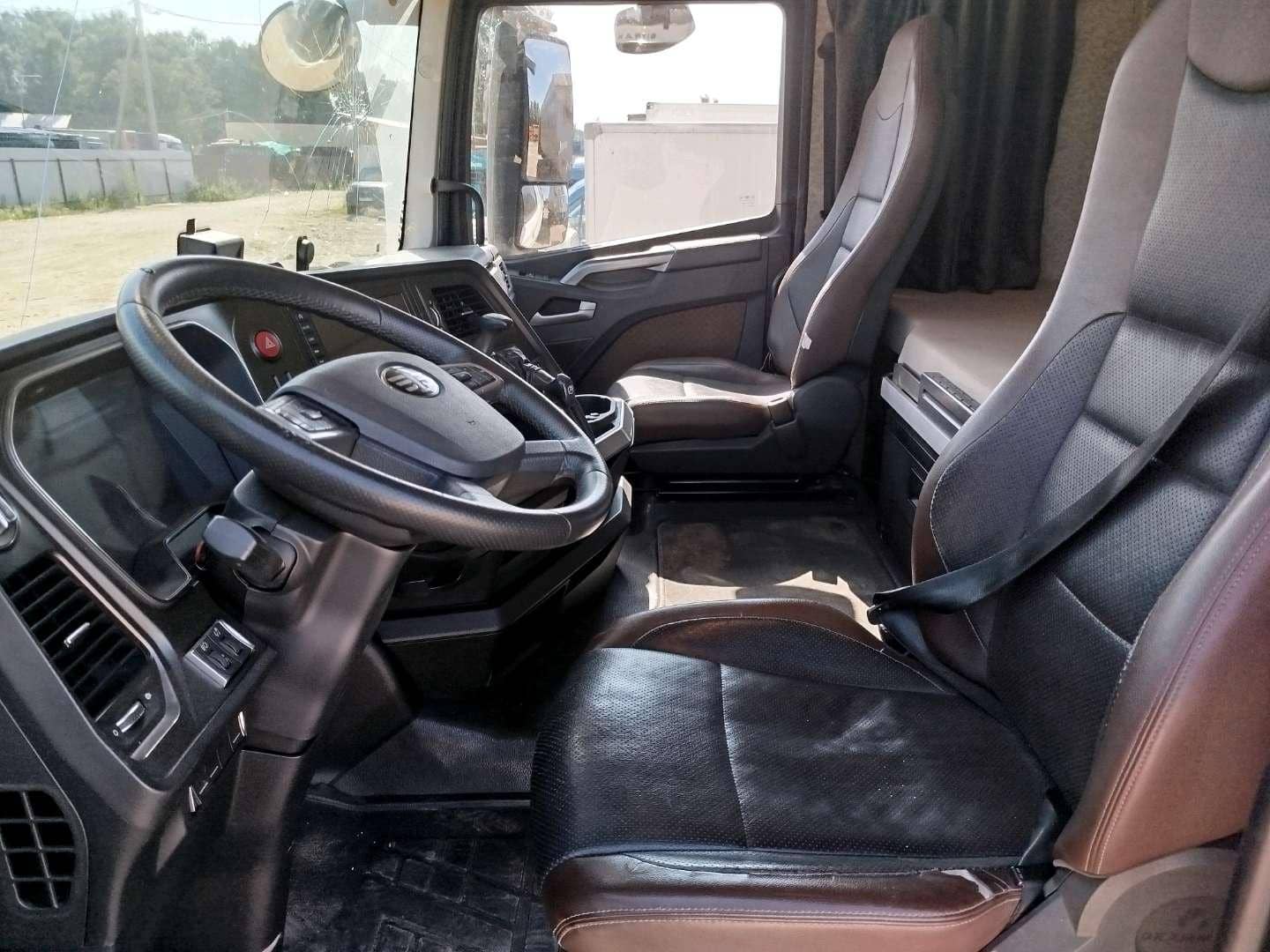 FAW CA4180P77K25E5 4x2,  399 560 км, 2023 года в лизинг