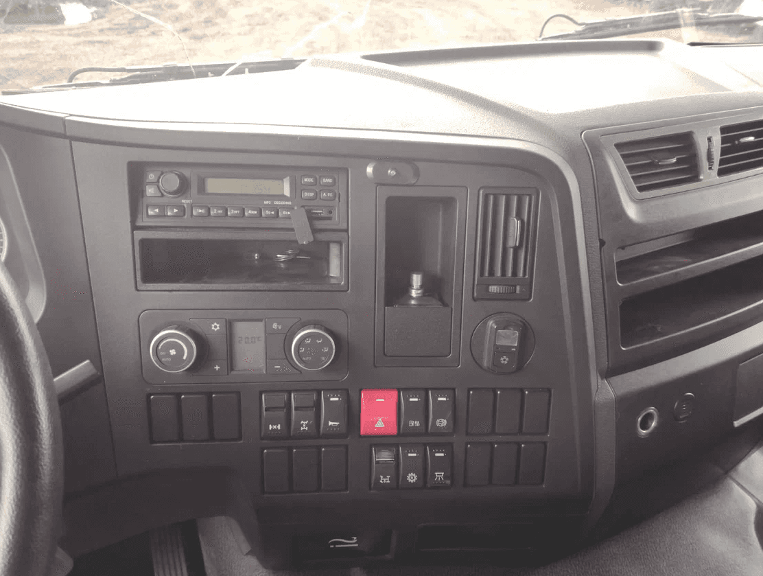 Shacman SX33186V366,  190 948 км, 2022 года в лизинг