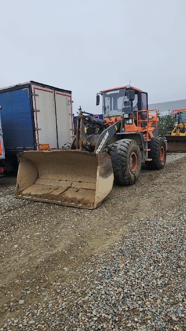 DOOSAN/DEVELON SD300,  3 921 км, 2022 года в лизинг