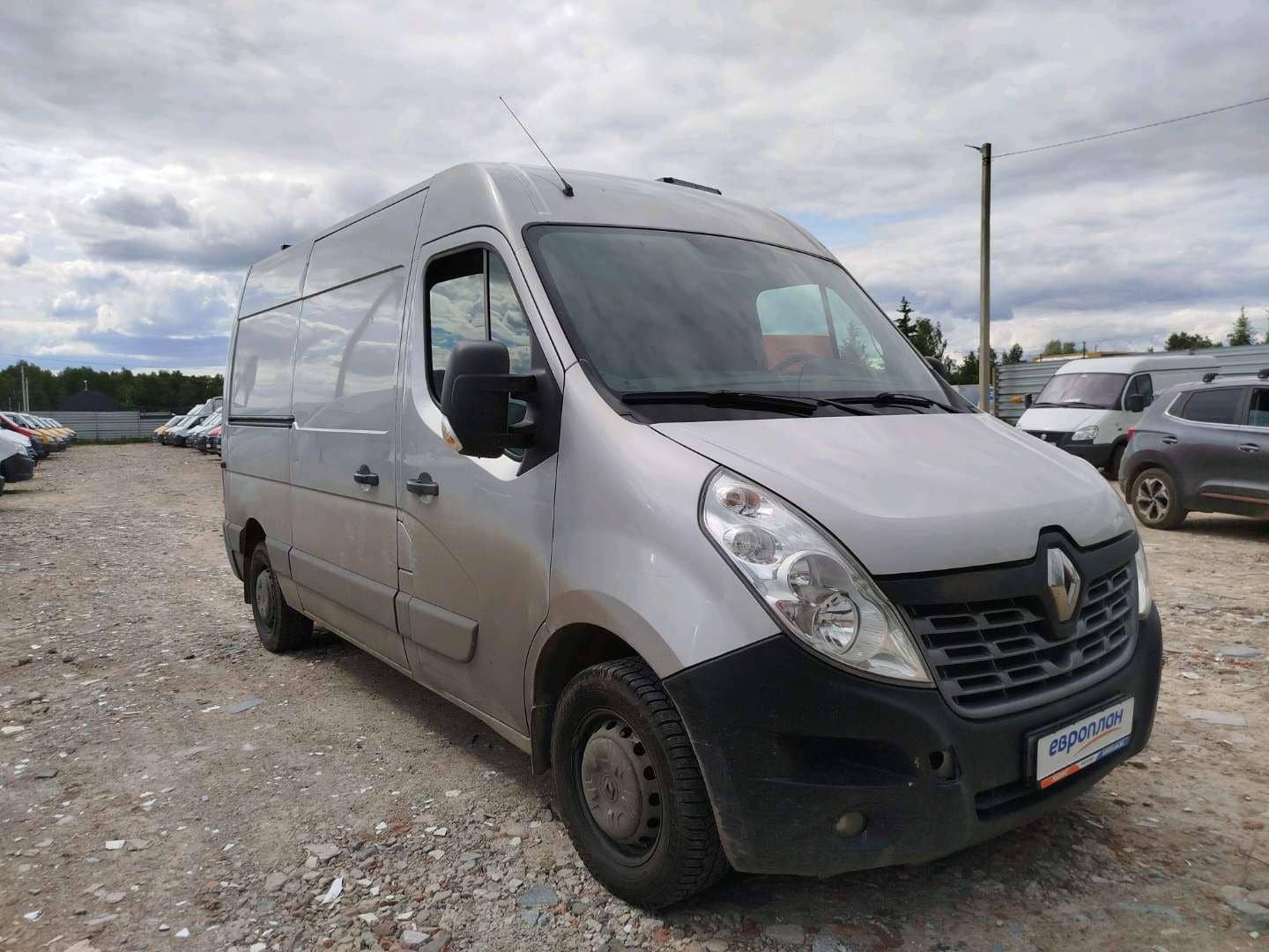 Renault Master,  195 376 км, 2019 года в лизинг
