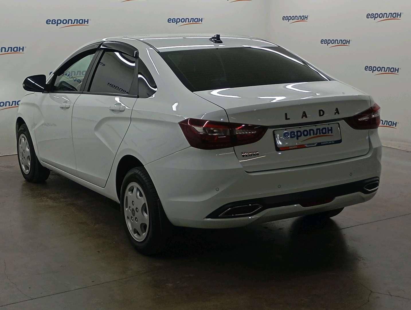 Lada Vesta седан,  30 062 км, 2024 года в лизинг