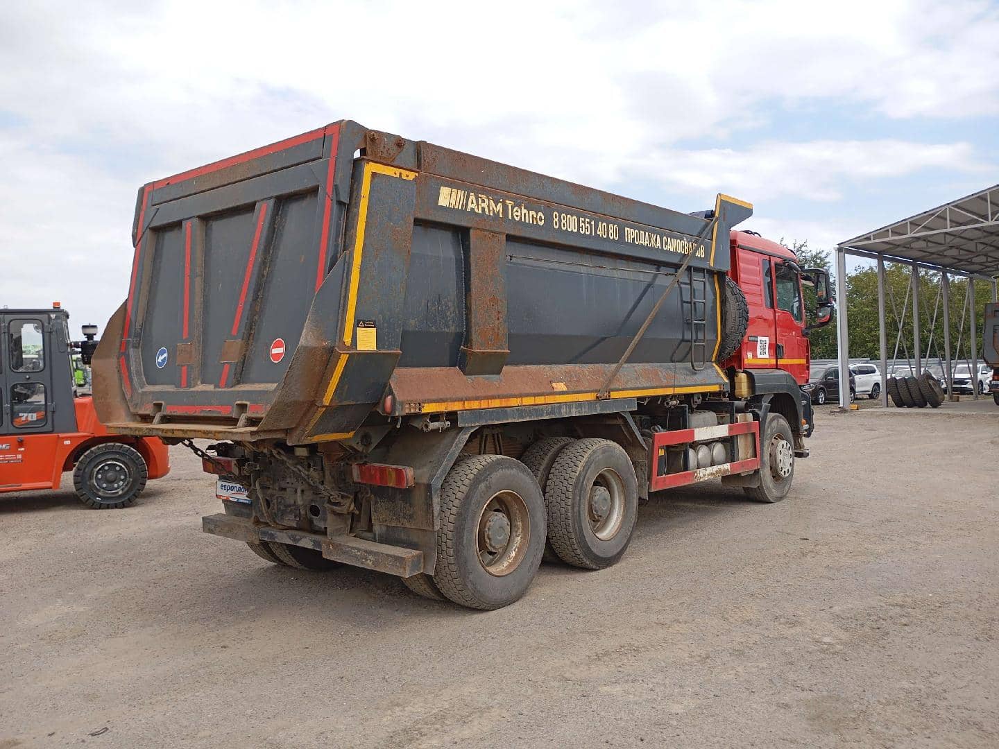 HOWO ZZ3256V384GE 6x4,  150 963 км, 2023 года в лизинг