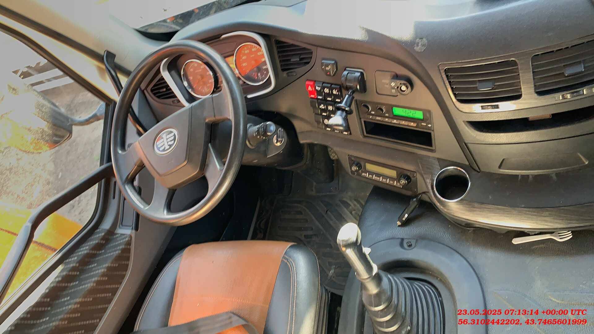 FAW CA3310P66K24T4E5 8х4,  155 657 км, 2022 года в лизинг