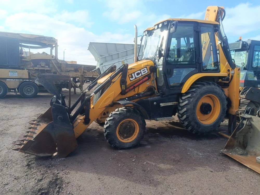 JCB 3CX, 2021 года в лизинг