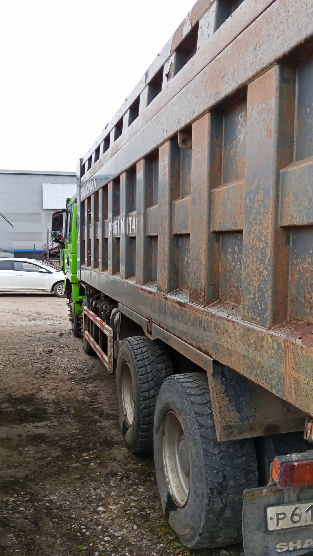 Shacman SX33186W366C,  208 554 км, 2022 года в лизинг