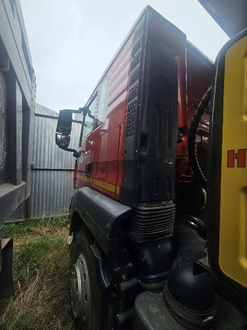 Sitrak ZZ3316V306ME,  97 233 км, 2023 года