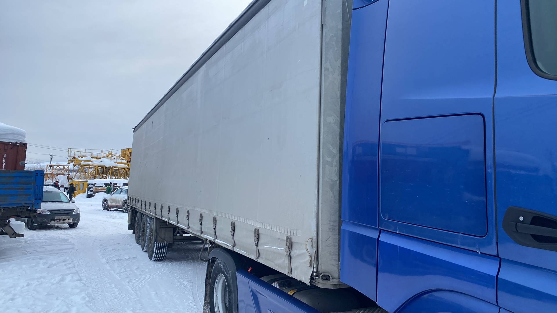 SCHMITZ Шторный 9084, 2021 года