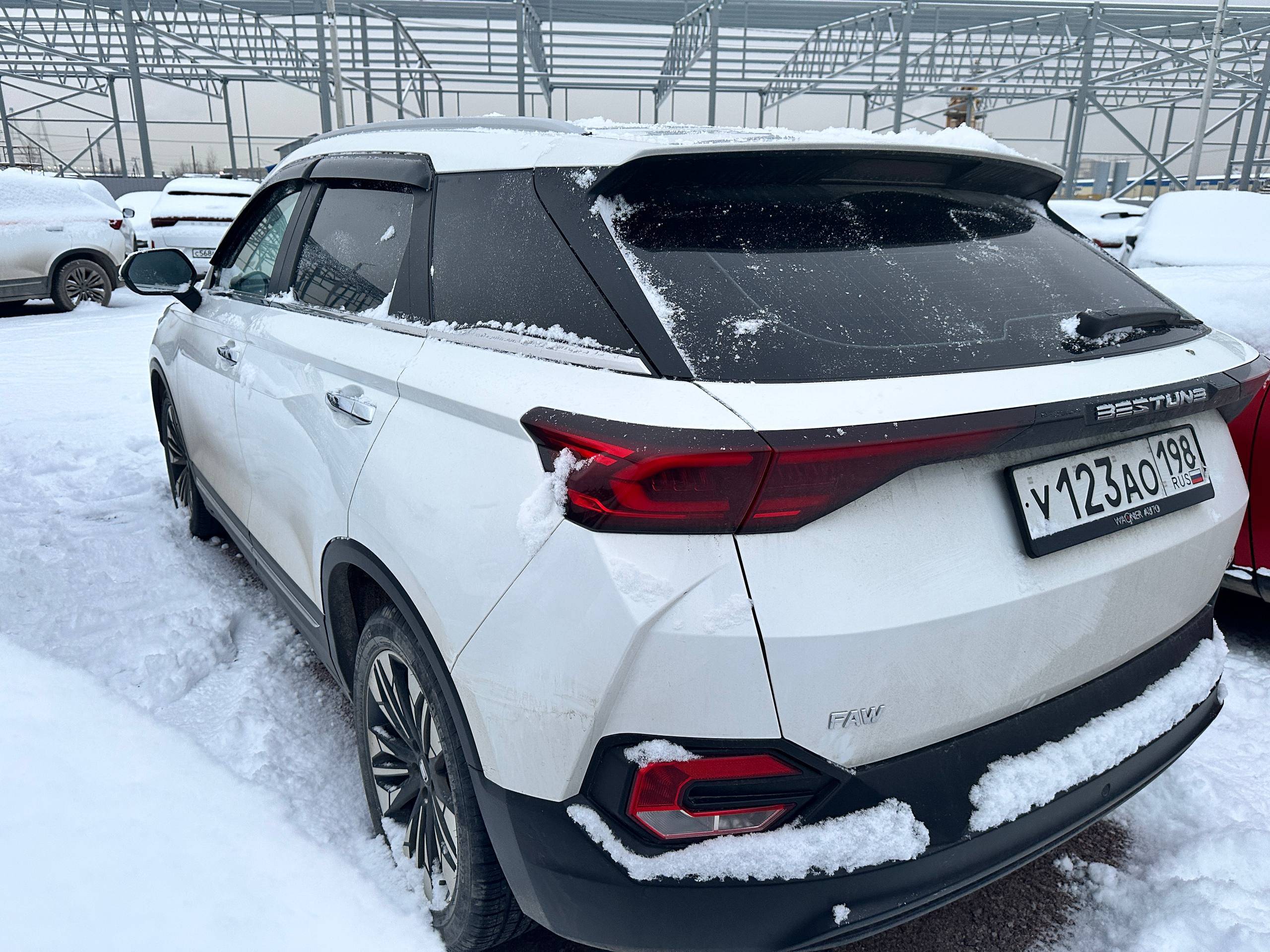 FAW Bestune T77,  72 289 км, 2023 года в лизинг