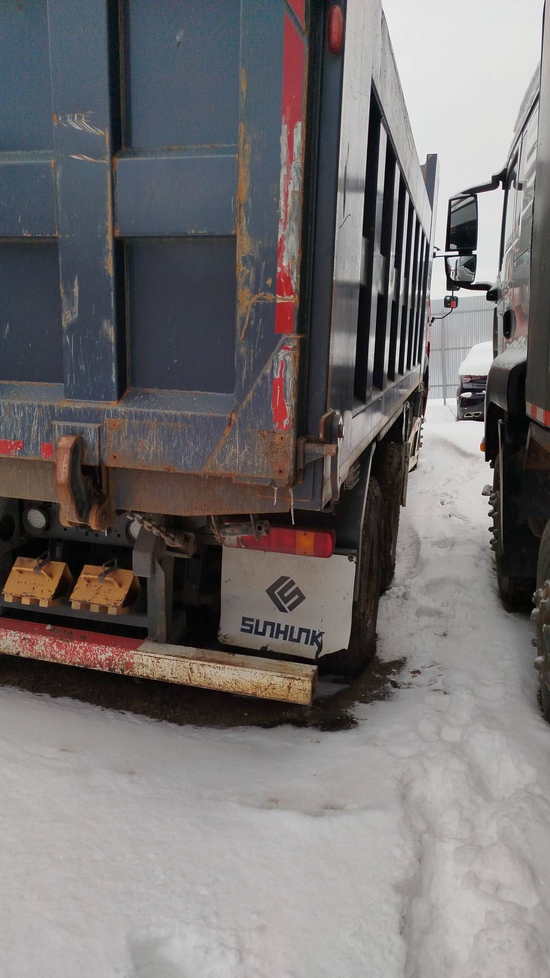 HOWO ZZ3327S3847E 6х4,  62 119 км, 2022 года в лизинг