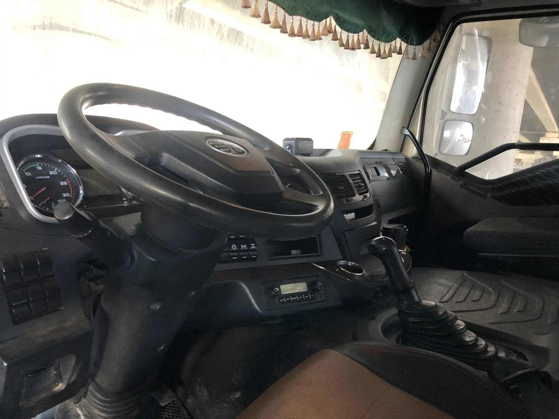 FAW CA3310P66K24T4E5 8х4,  326 792 км, 2021 года в лизинг