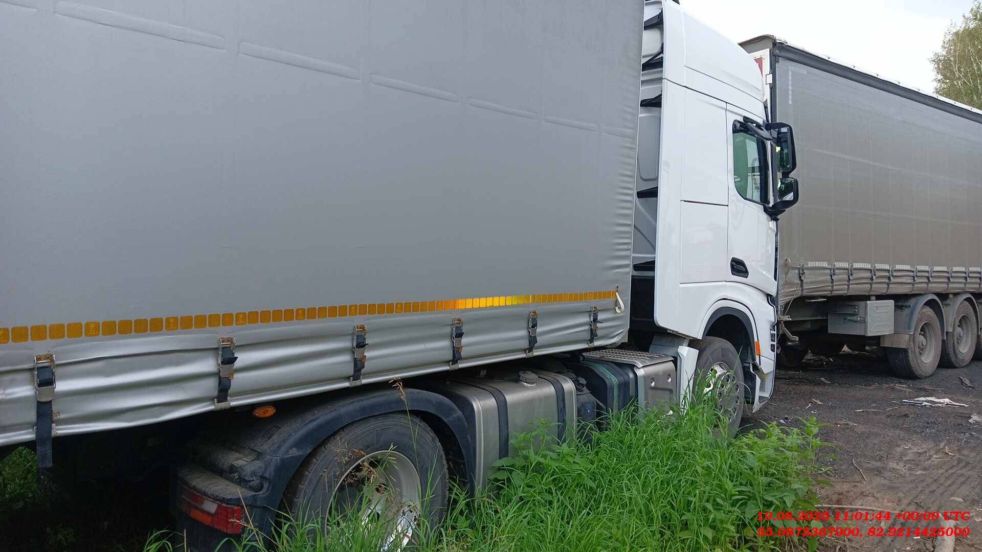 Shacman SX4188YY381,  197 369 км, 2023 года в лизинг