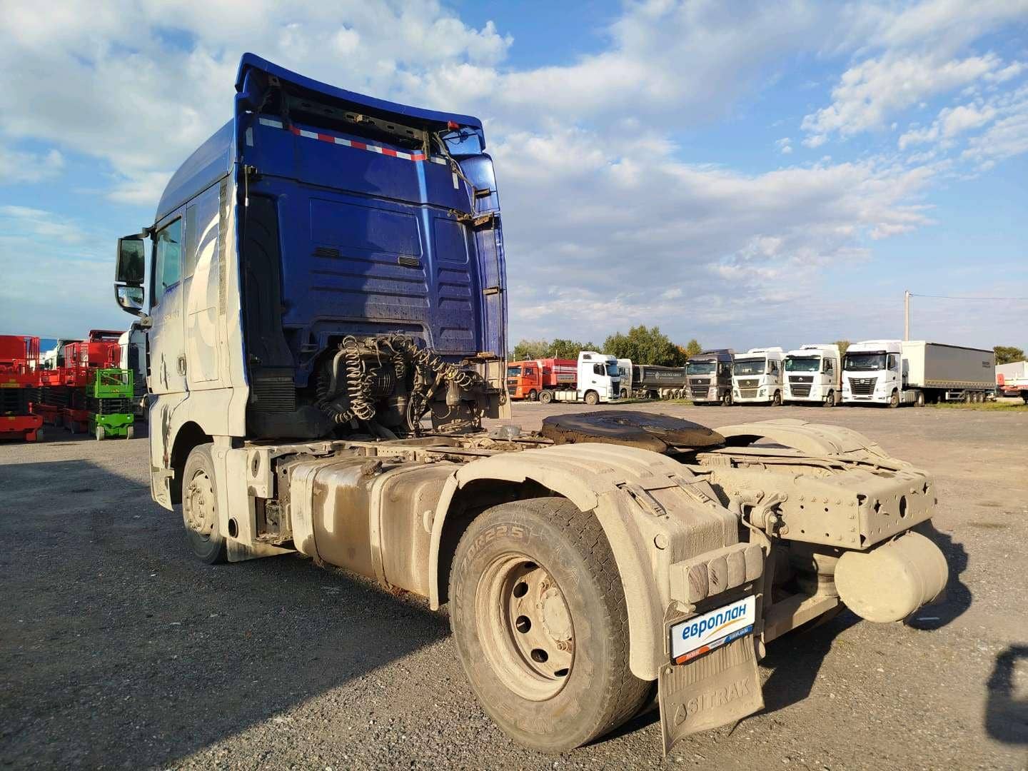 Sitrak C7H 4x2 ZZ4186V361HE,  740 414 км, 2023 года в лизинг