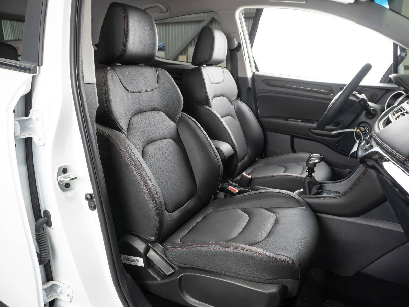 JAC JS3 Luxury 1.6 MT