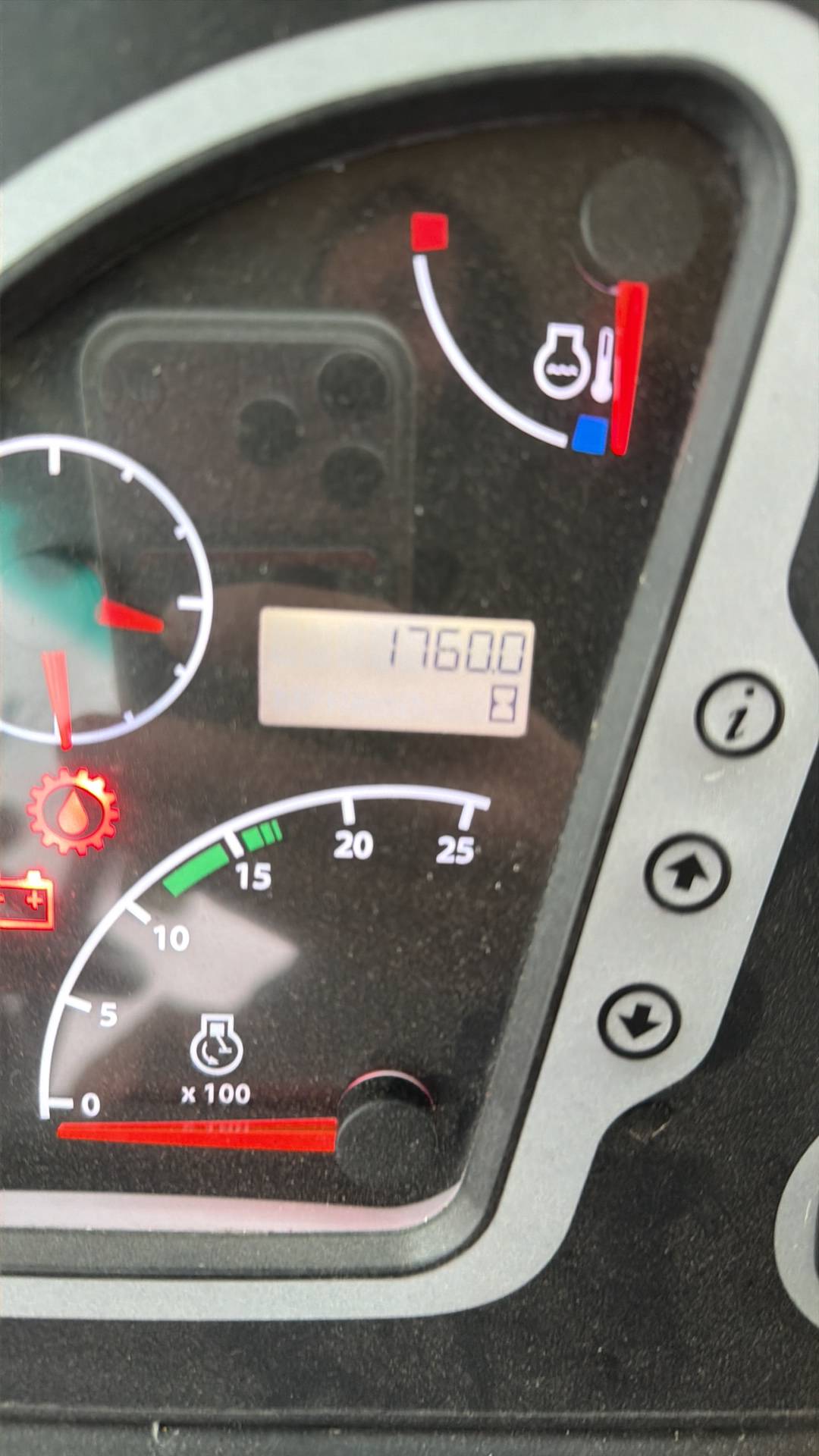 JCB 3CX, 2023 года в лизинг