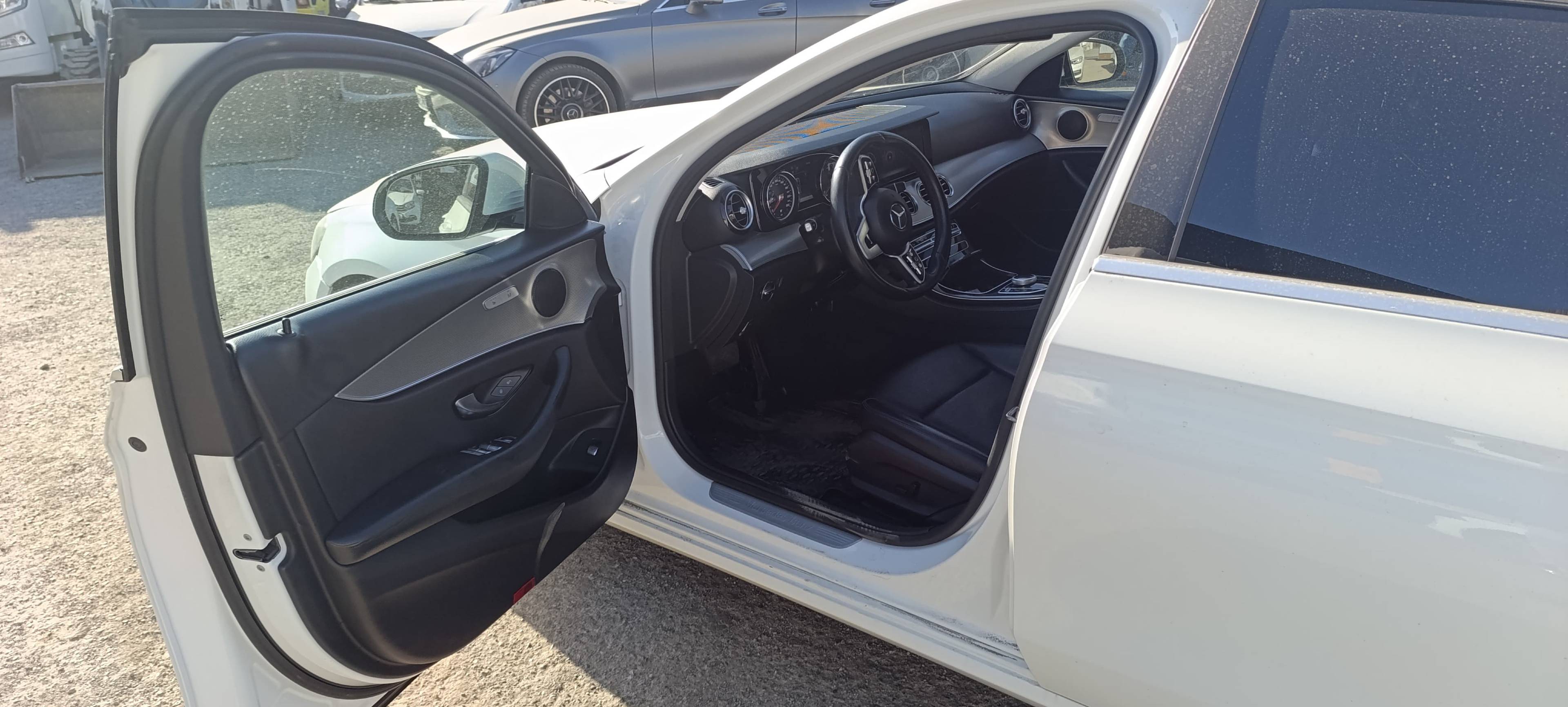 Mercedes-Benz E седан,  273 081 км, 2018 года в лизинг