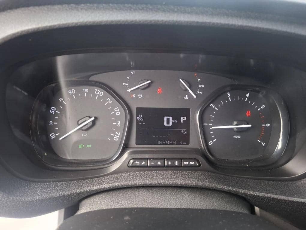 Peugeot Traveller,  166 453 км, 2021 года в лизинг