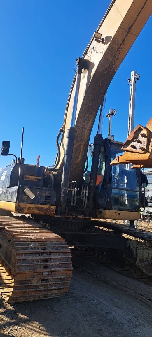 CATERPILLAR 330D2L