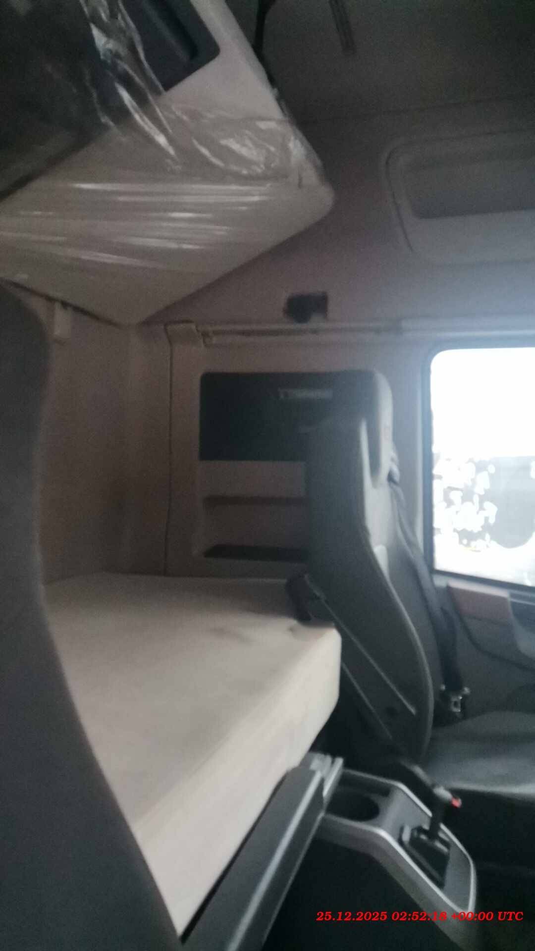 DongFeng GX D111A 4x2,  210 728 км, 2023 года в лизинг