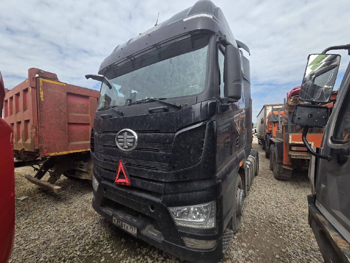 FAW CA4180P77K25E5 4x2,  264 832 км, 2024 года
