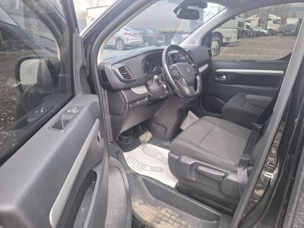 Peugeot Traveller,  166 453 км, 2021 года в лизинг